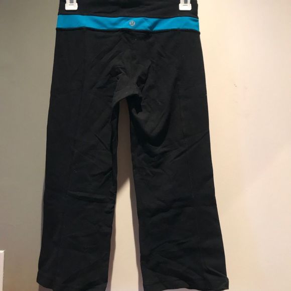 Lululemon crop yoga pants sz 4 - Picture 1 of 2